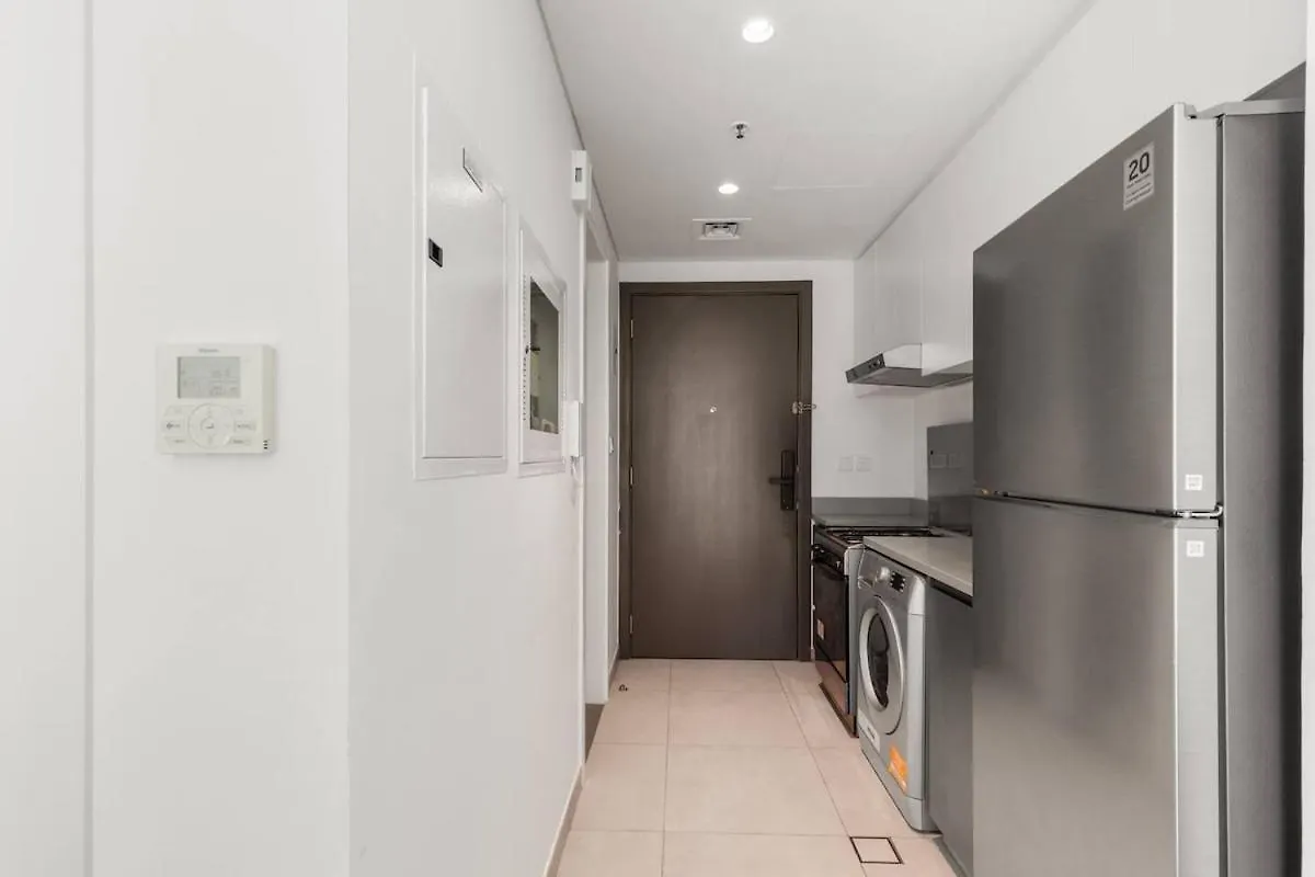 Sahab - Chic Studio At Solo Building 沙迦 公寓